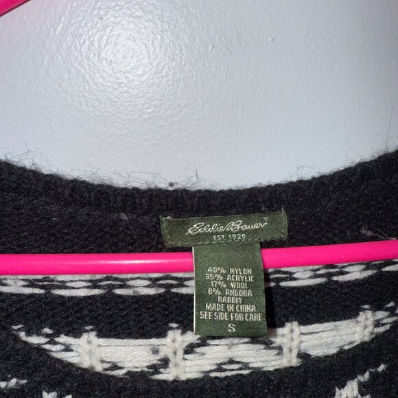 Eddie Bauer Womens Fair Isle Snowflake Sweater S Black/White Wool & Angora Blend - Picture 3 of 5